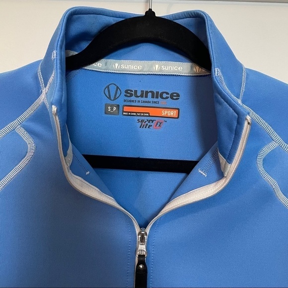 Sunice Sport Pullover Sport Top - Picture 3 of 10